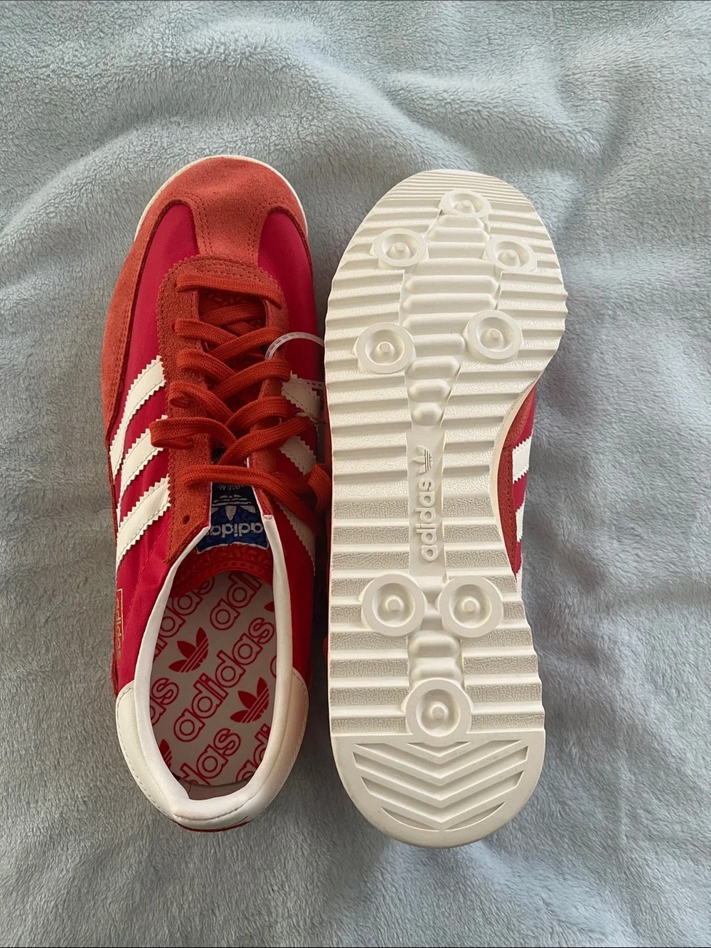 Men’s adidas Samba OG Red and White Retro Sneakers. Size 10 1/2